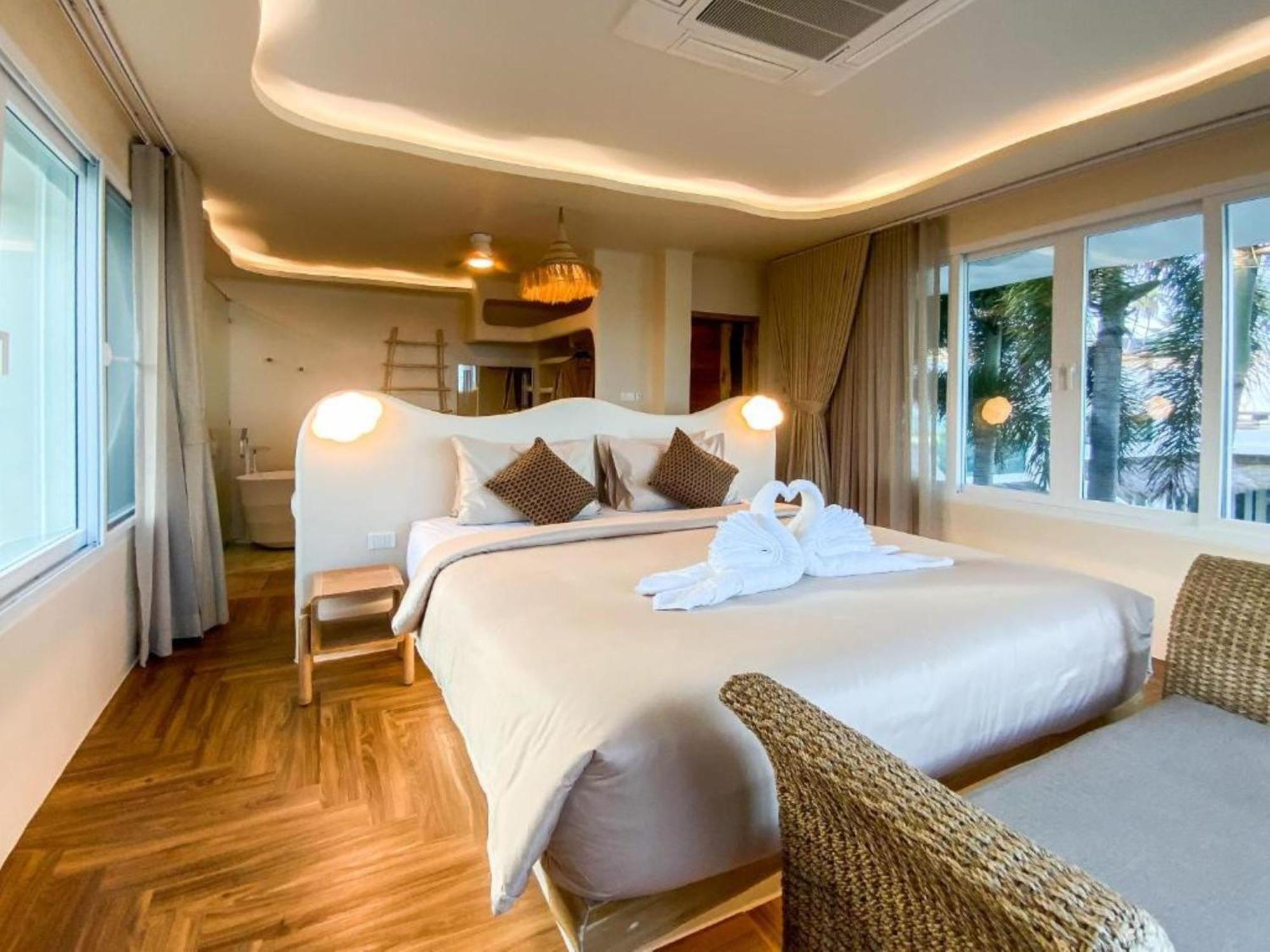 The Rock Samui Beach Resort Lamai Beach  Rum bild