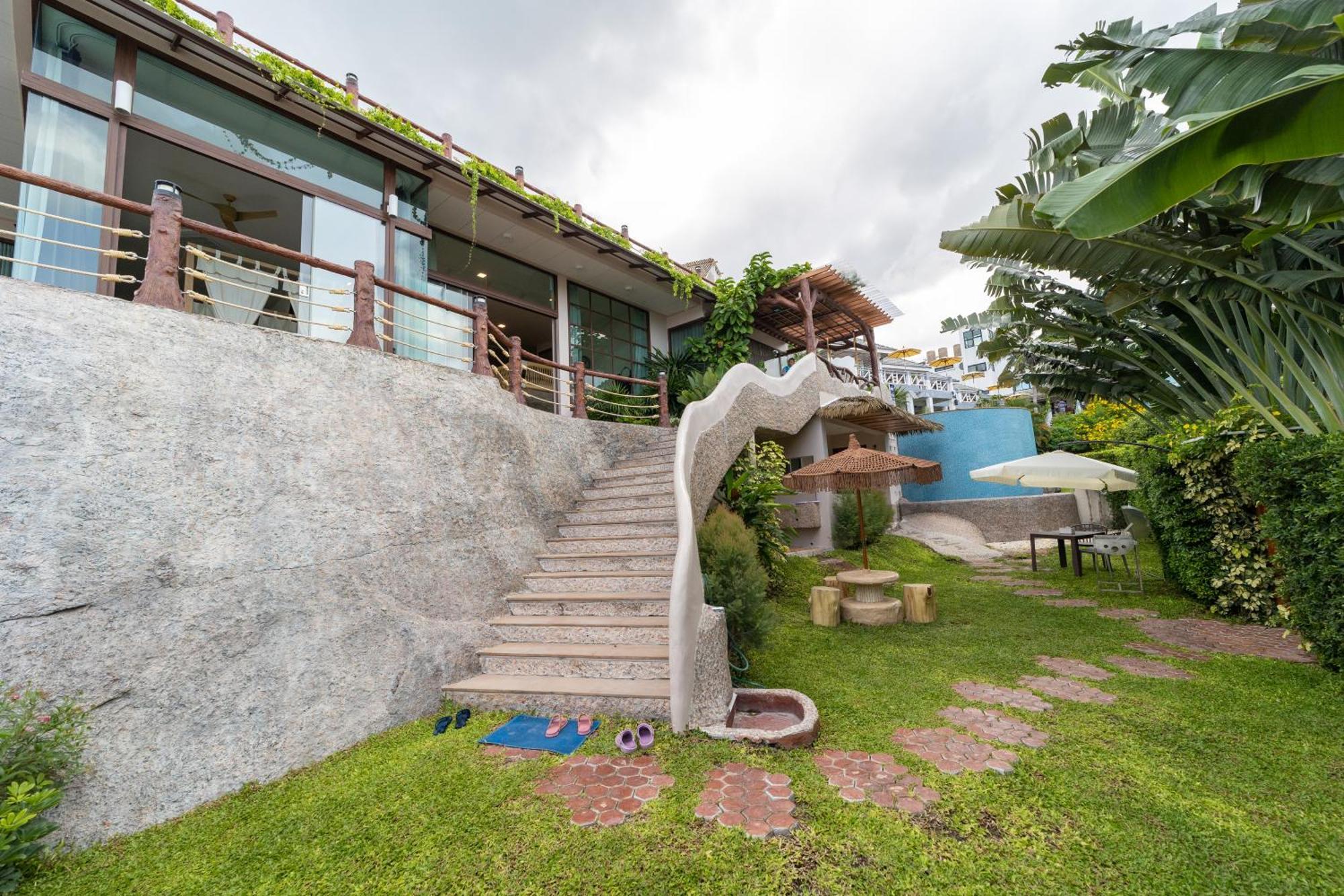 The Rock Samui Beach Resort Lamai Beach  Rum bild